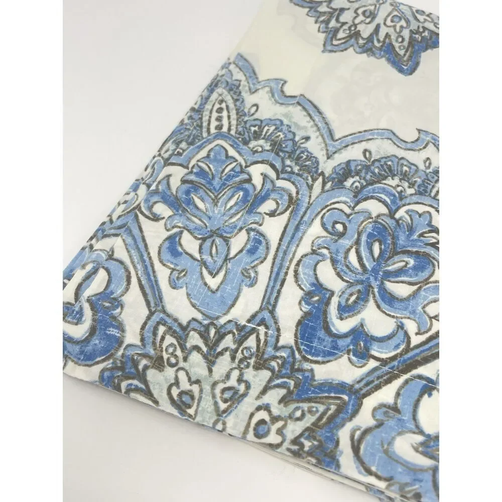 Pottery Barn BRITT MEDALLION standard shams 20x26” BLUE White Cotton Set Of 2